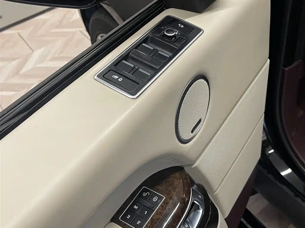 Land Rover Range Rover 2015 — фото 20