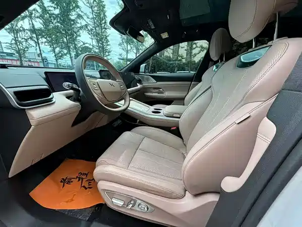 XPeng G9 2025