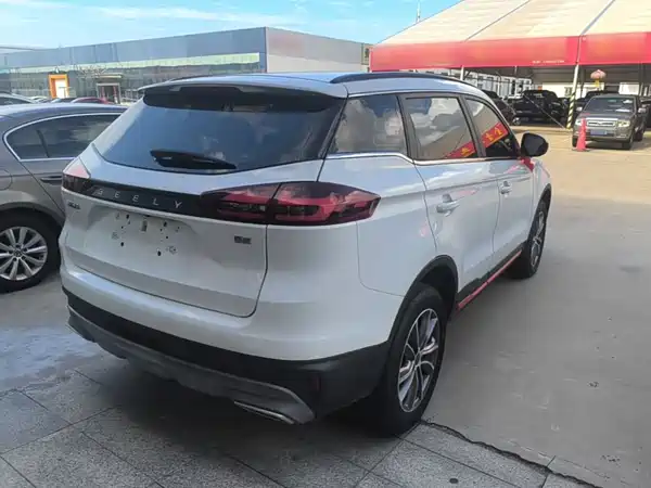 Geely Boyue 2021