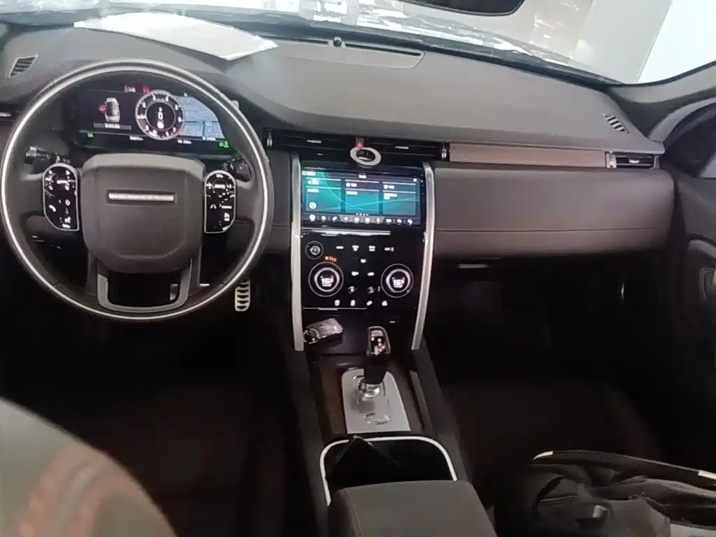 Land Rover Discovery Sport 2021 — фото 10