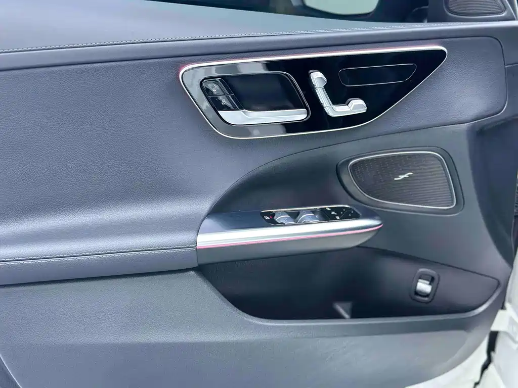 Mercedes-Benz C-Class 2022 — фото 4
