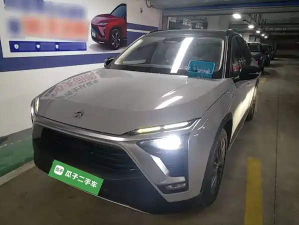 NIO ES8 2019