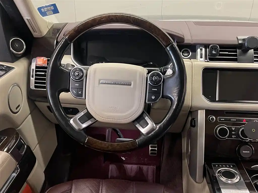 Land Rover Range Rover 2015 — фото 11