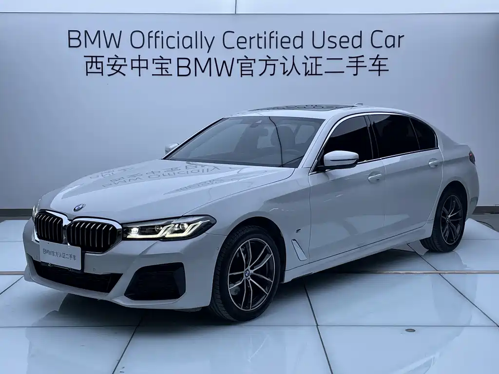 BMW 5 Series 2023 — фото 1