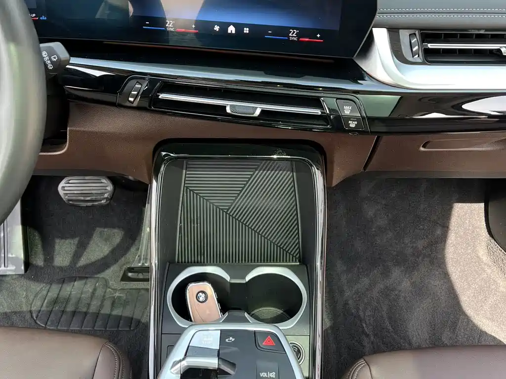 BMW X1 2023 — фото 16