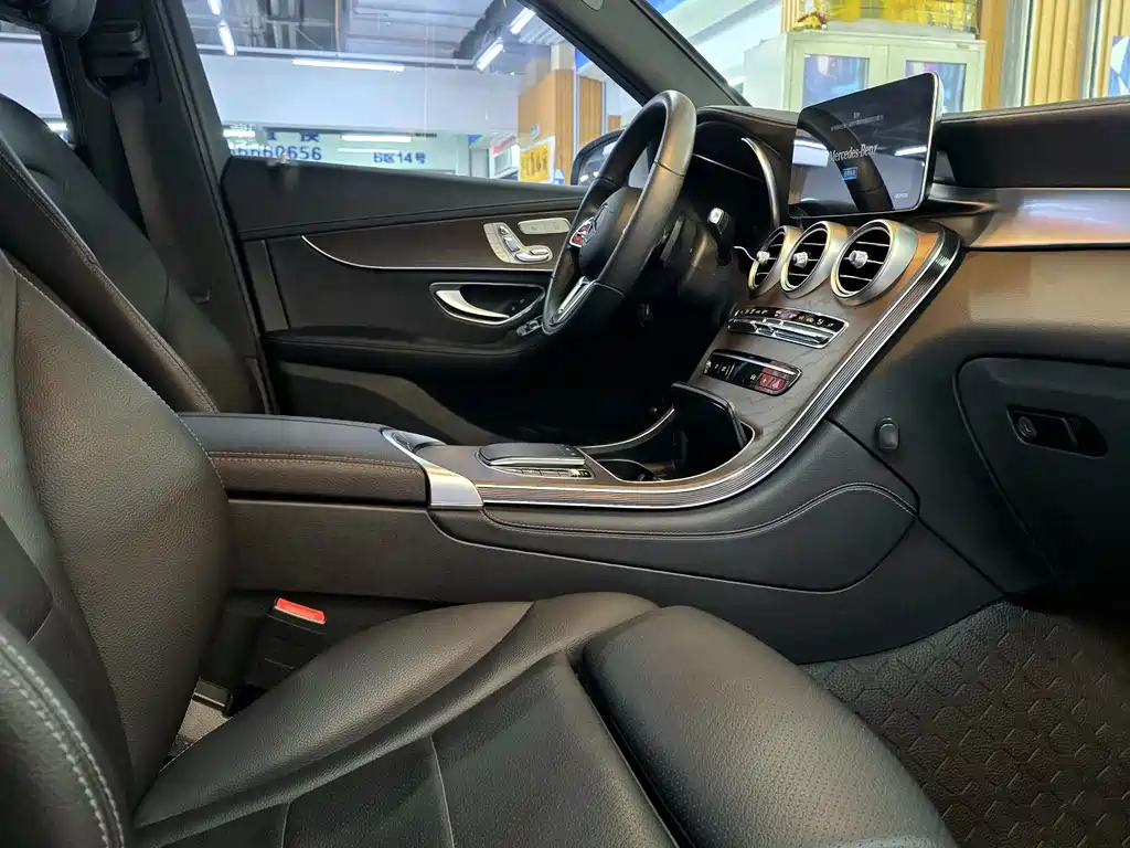 Mercedes-Benz GLC 2021 — фото 11