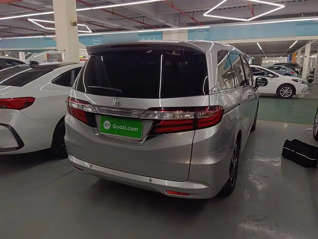 Honda Odyssey 2015 — фото 5