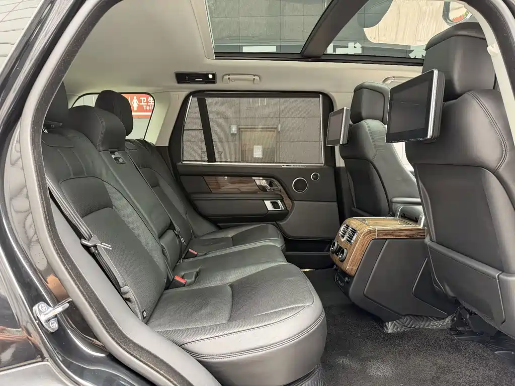 Land Rover Range Rover 2020 — фото 18