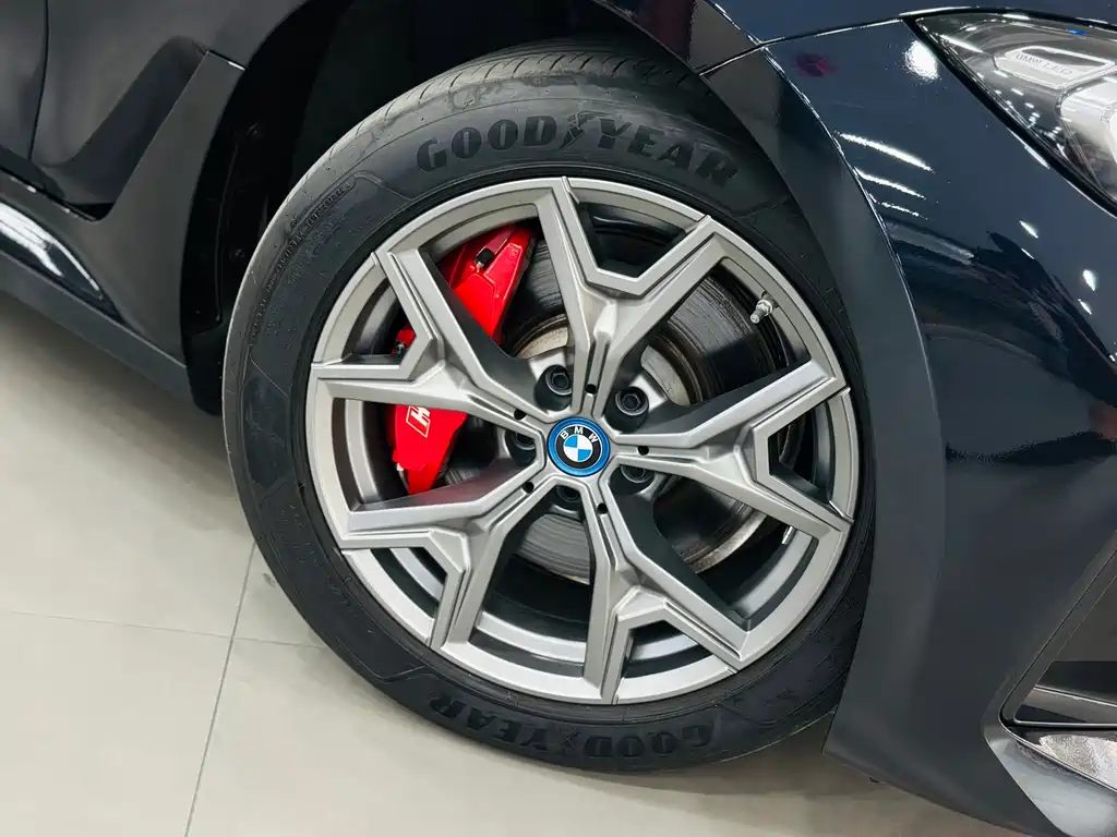 BMW i3 2024 — фото 10