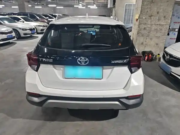Toyota Yaris L 2022