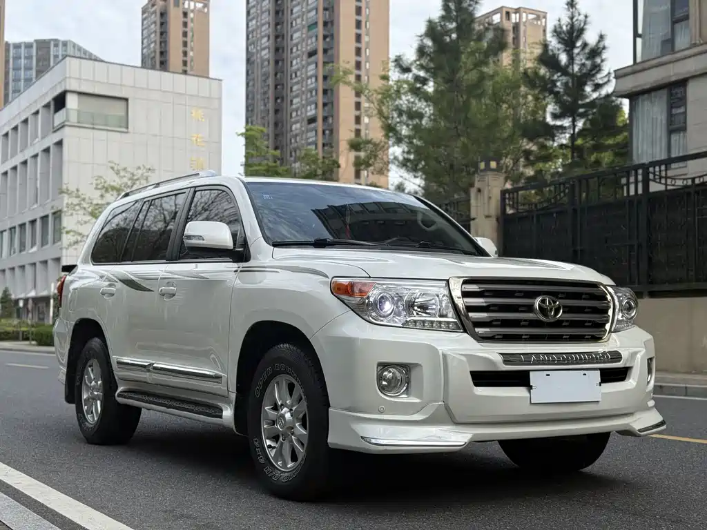 Toyota Land Cruiser 2016 — фото 3