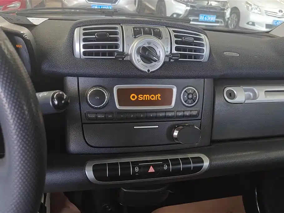 smart Fortwo 2014 — фото 13