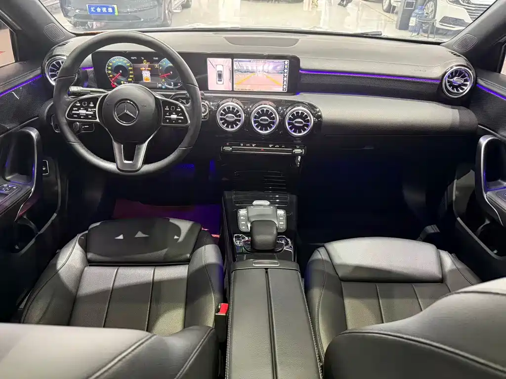 Mercedes-Benz A-Class 2021 — фото 11