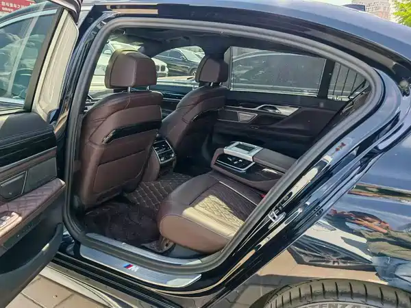BMW 7 Series 2021
