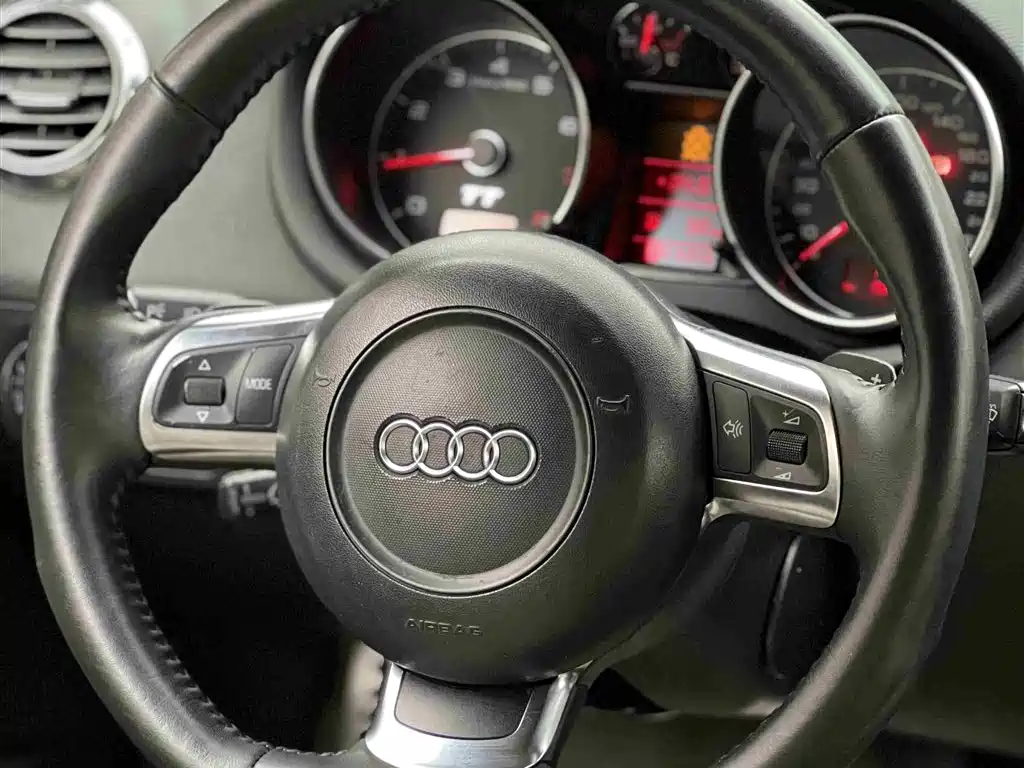 Audi TT 2007 — фото 11