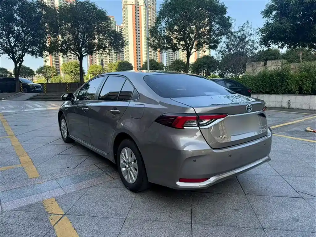 Toyota Corolla 2021 — фото 25
