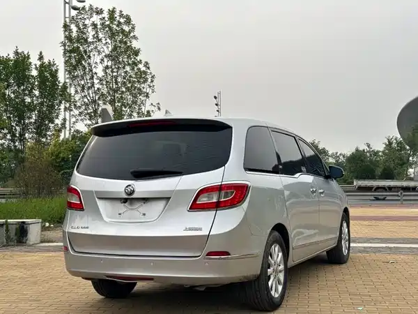 Buick GL8 2012