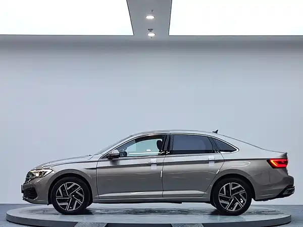 Volkswagen Sagitar 2022