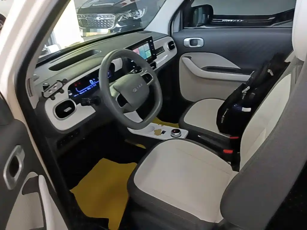 Geely Galaxy Panda 2025 — фото 15
