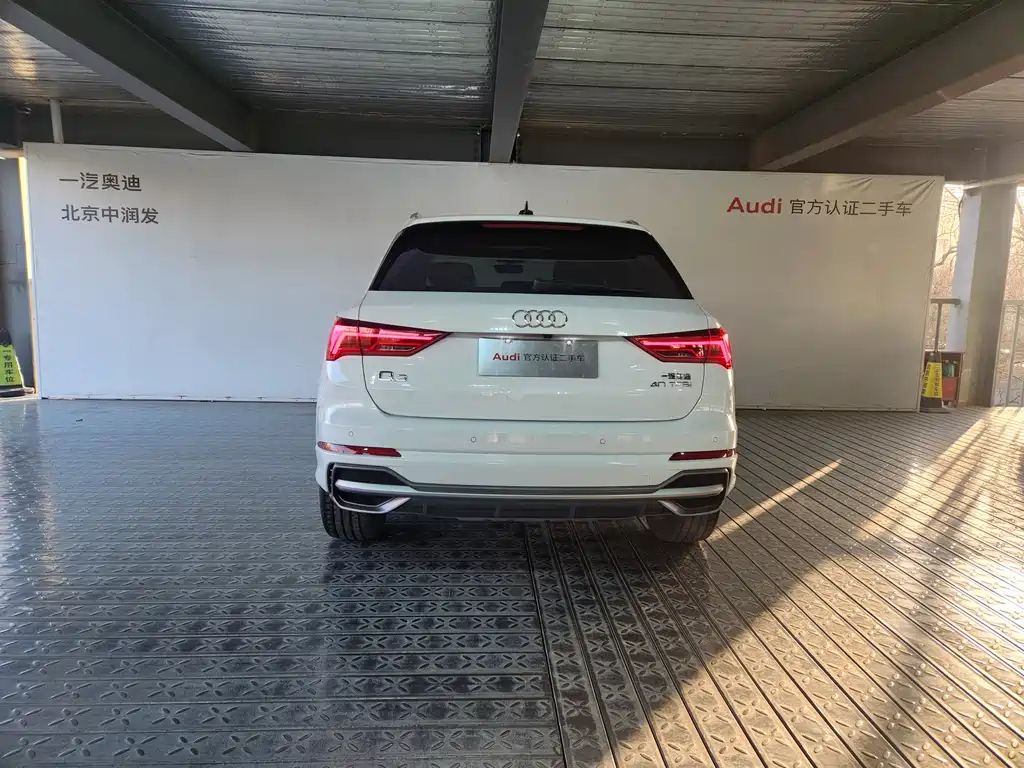 Audi Q3 2023 — фото 4