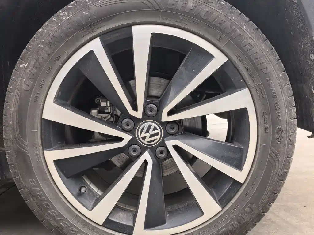 Volkswagen Tharu 2019 — фото 15