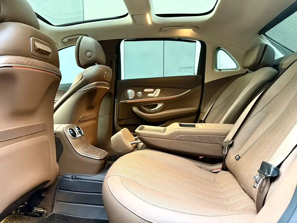 Mercedes-Benz E-Class 2021