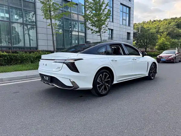 Hongqi H6 2025