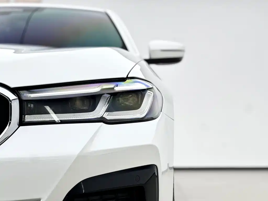 BMW 5 Series New Energy 2022 — фото 14