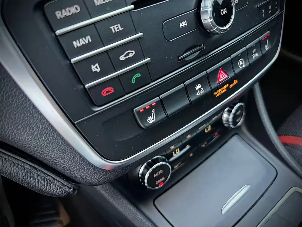 Mercedes-Benz CLA AMG 2015 — фото 13