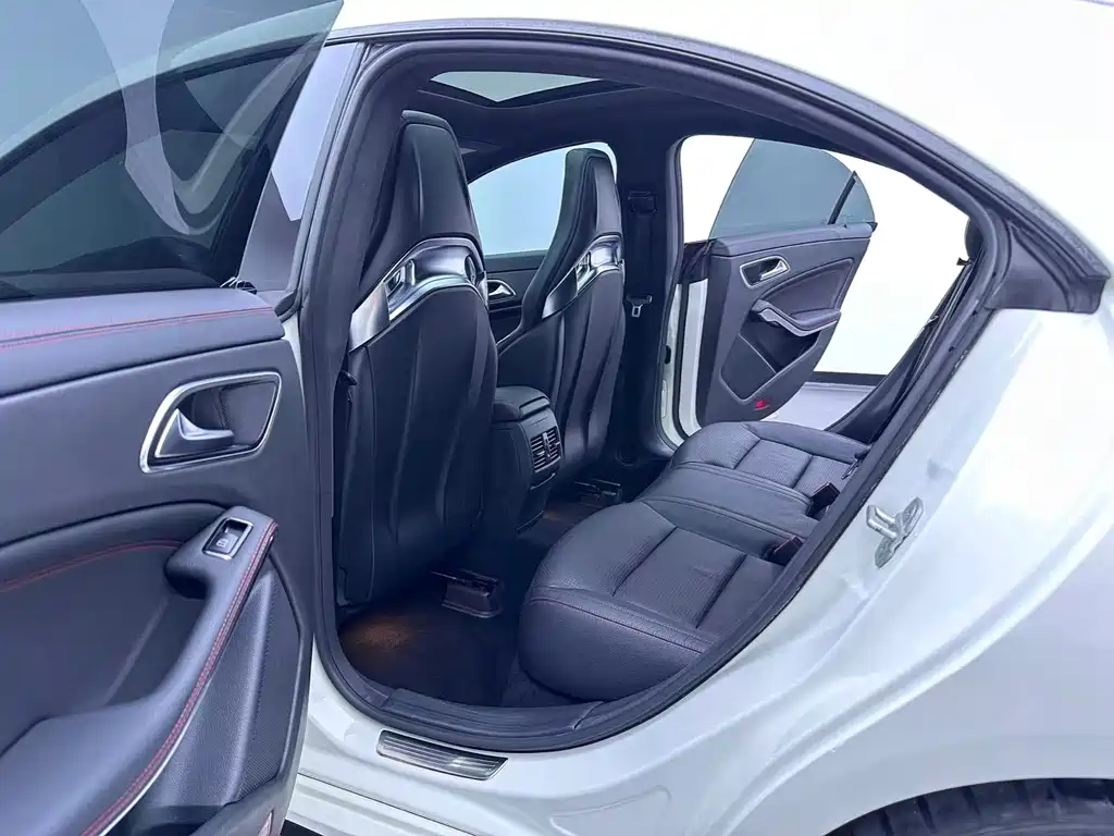 Mercedes-Benz CLA AMG 2015 — фото 21