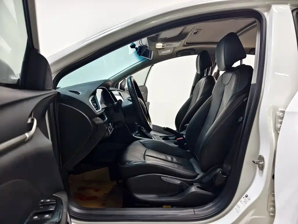 Buick Excelle GT 2018 — фото 11