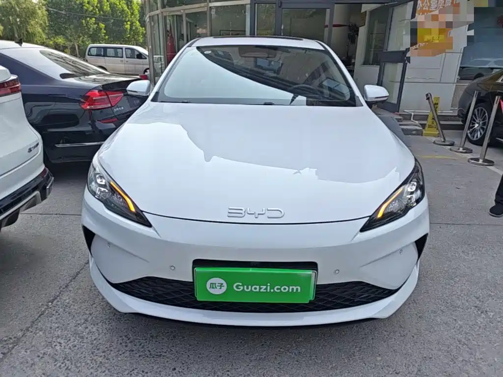 BYD Seal 05 DM-i 2025 — фото 3
