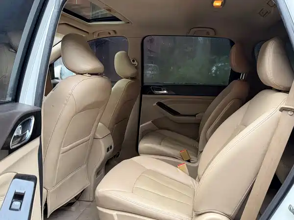 Baojun 730 2015