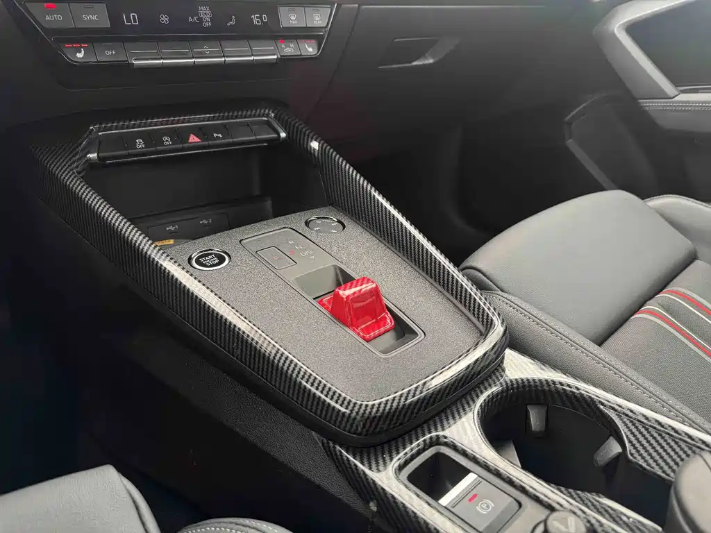 Audi A3 2022 — фото 13