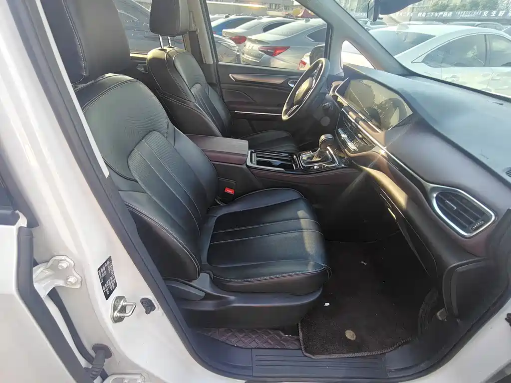 GAC Trumpchi M6 2023 — фото 10