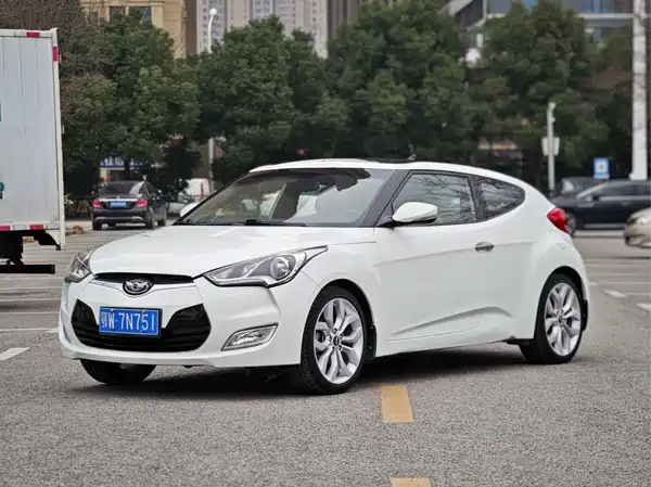 Hyundai Veloster 2012