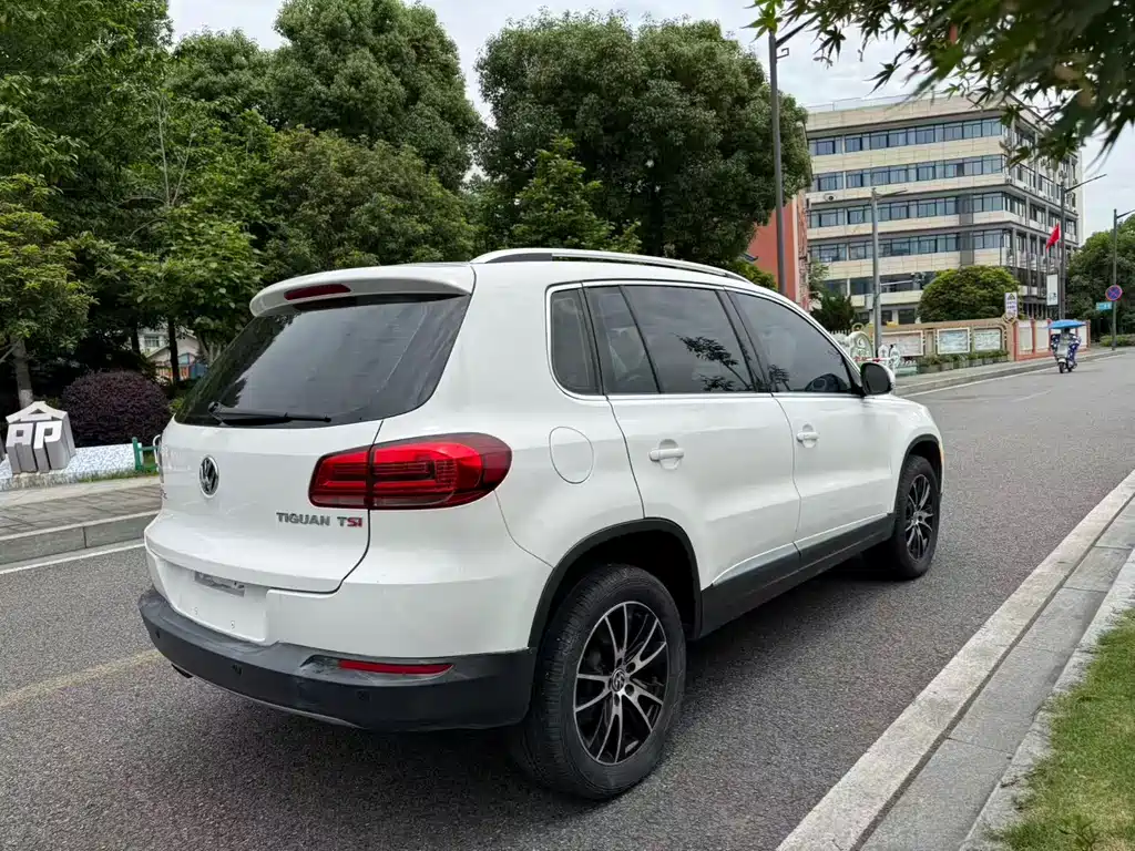 Volkswagen Tiguan 2016 — фото 6