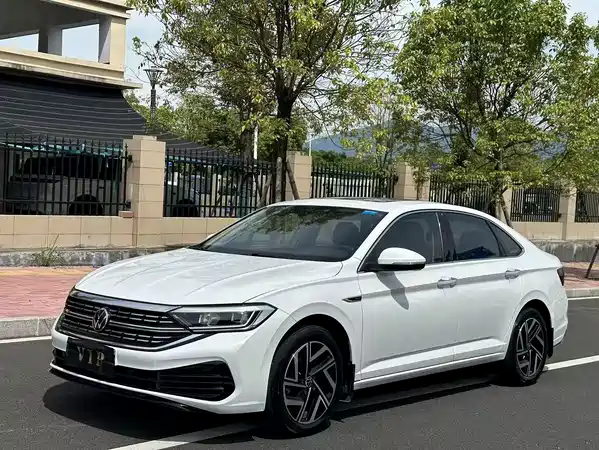 Volkswagen Sagitar 2022