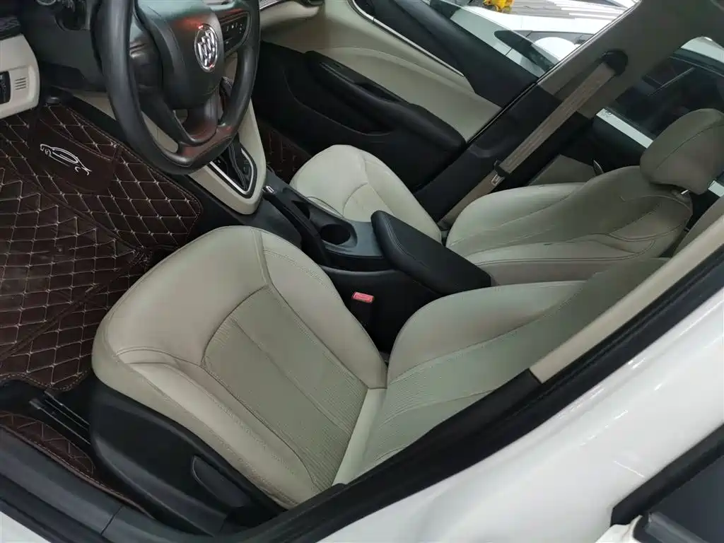 Buick Excelle 2017 — фото 11