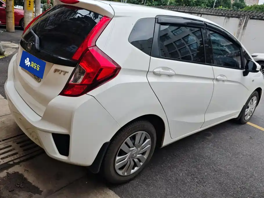 Honda Fit 2015 — фото 3