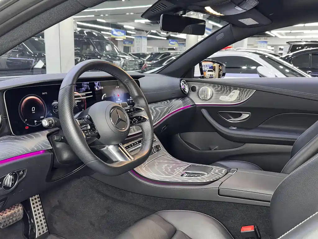 Mercedes-Benz E-Class 2022 — фото 11