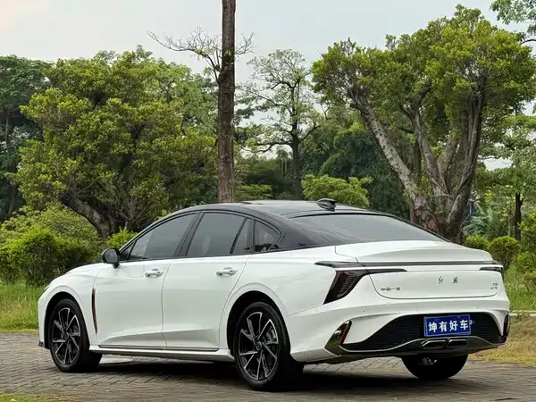 Hongqi H6 2025
