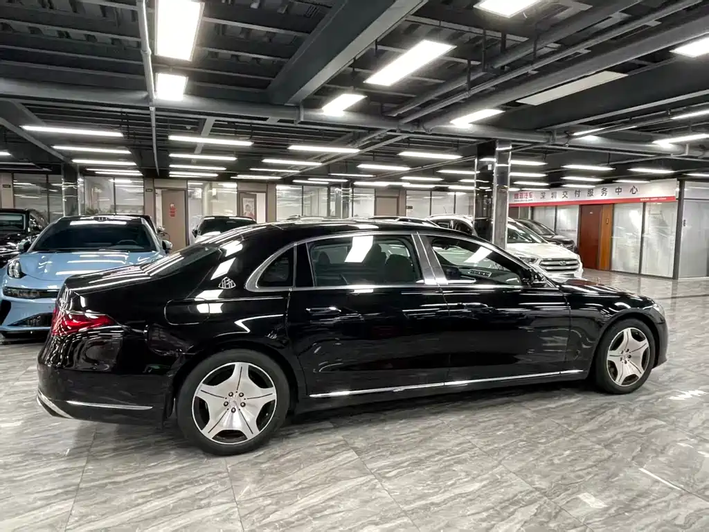 Mercedes-Benz Maybach S-Class 2025