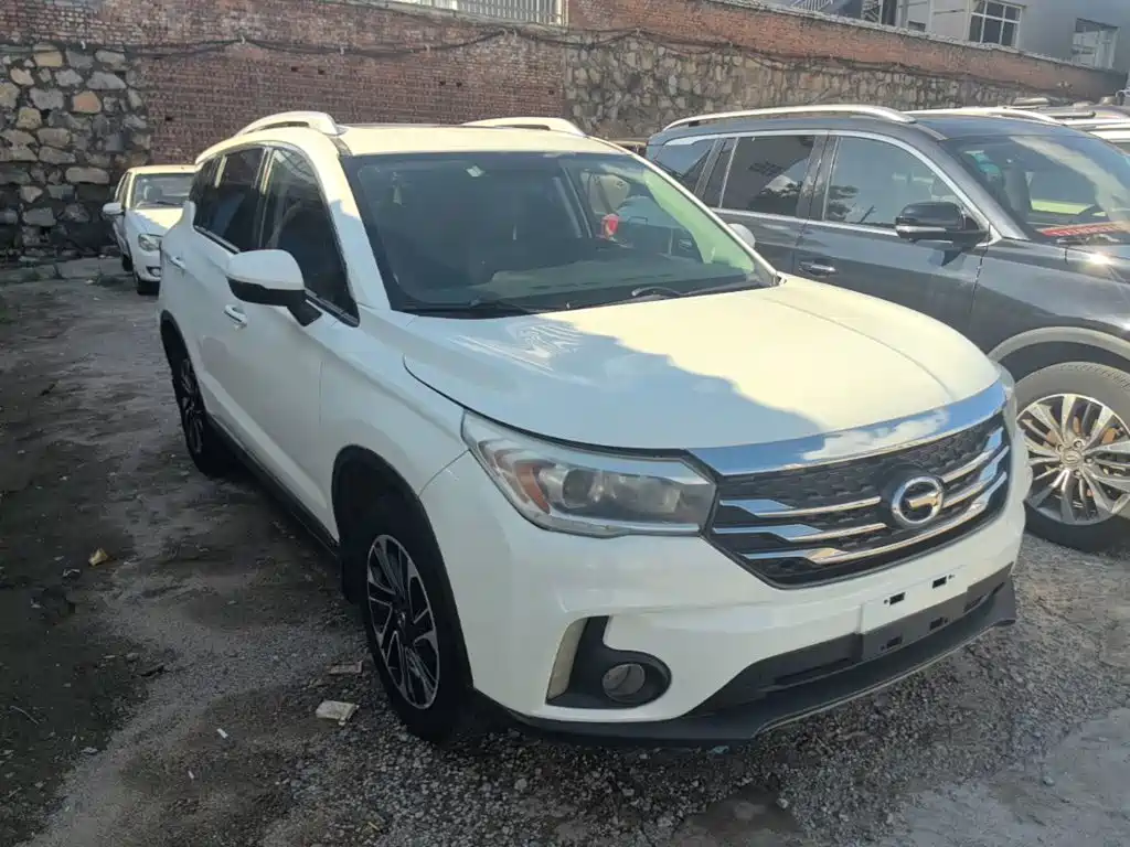 GAC Trumpchi GS4 2015 — фото 4