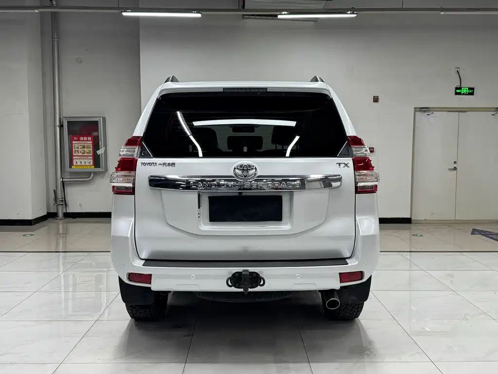 Toyota Prado 2016 — фото 6