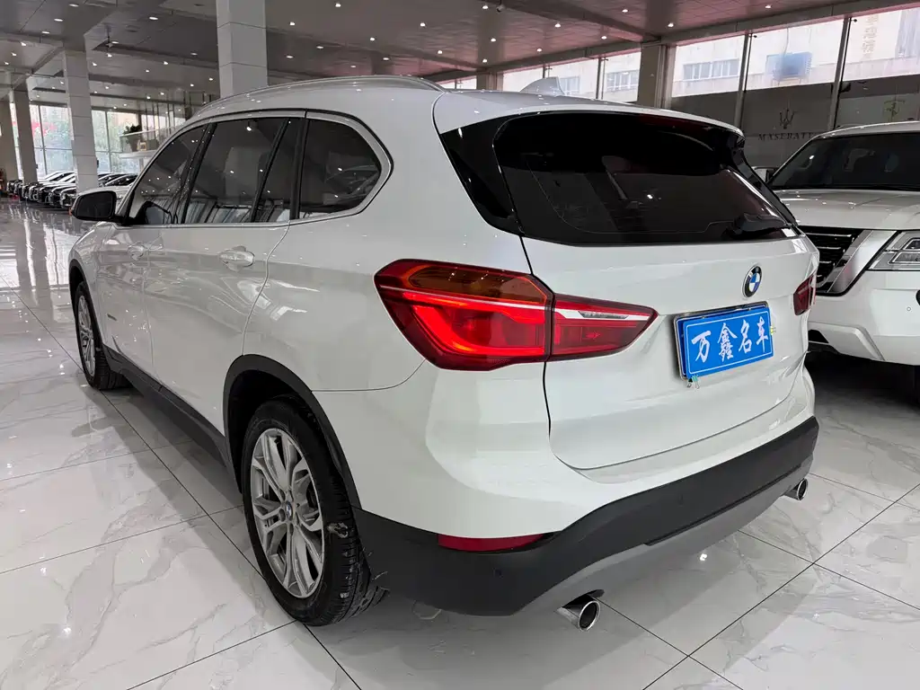 BMW X1 2017 — фото 16