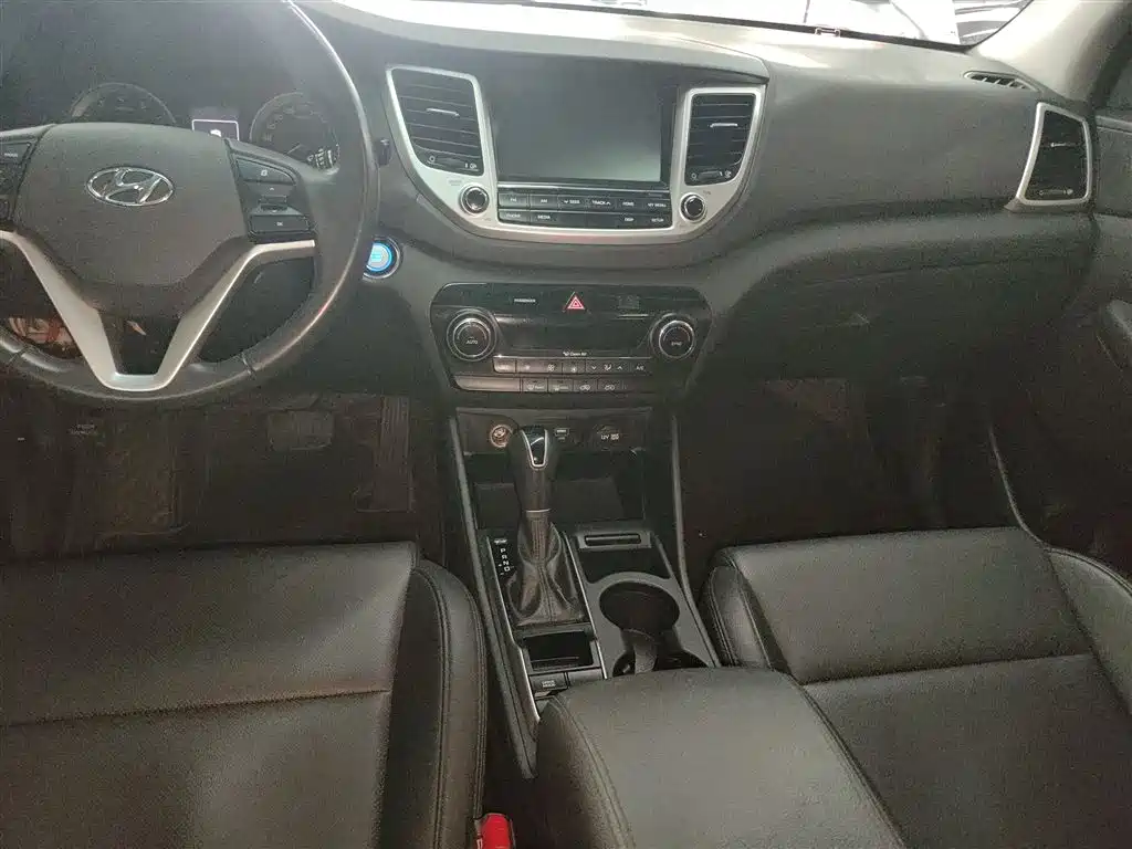 Hyundai Tucson 2016 — фото 13