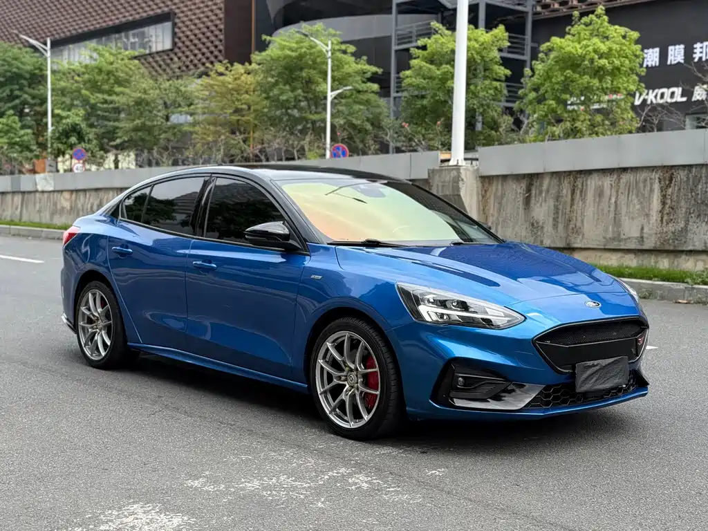 Ford Focus 2020 — фото 3