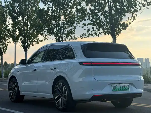 Li Auto L6 2024