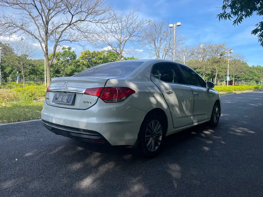 Citroen C4L 2015